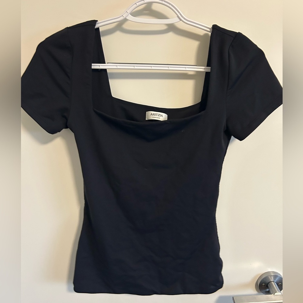 aritzia contour squareneck t-shirt